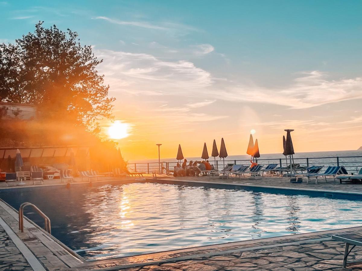 Aqua Holiday Apartments Vlorë Extérieur photo