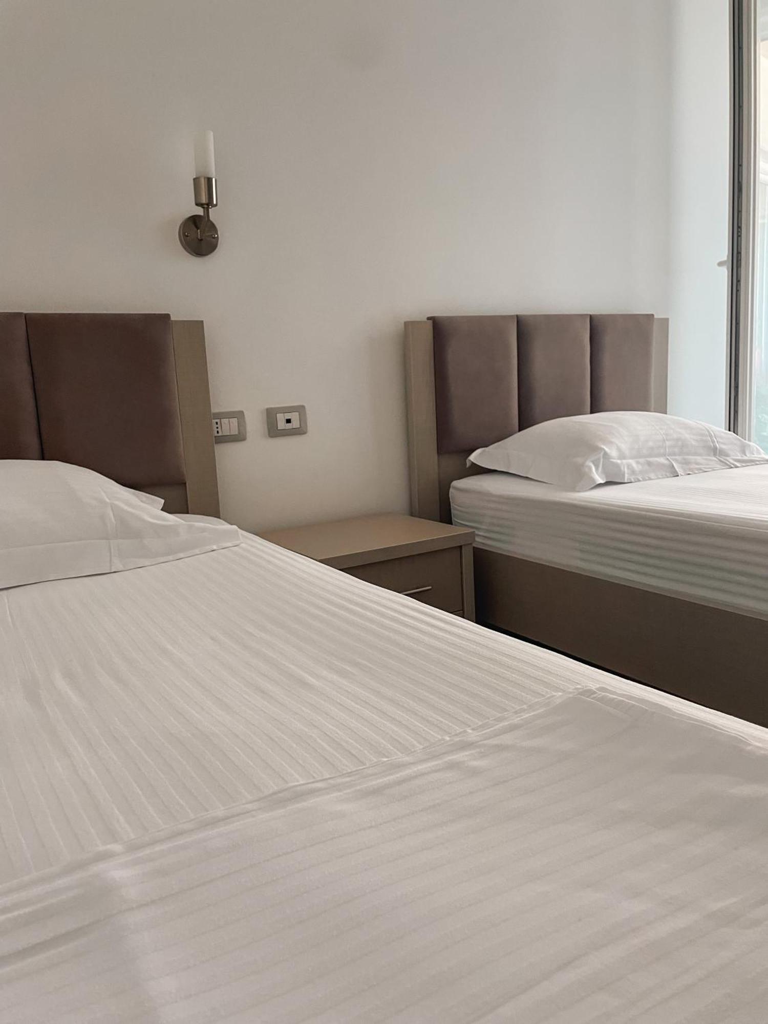Aqua Holiday Apartments Vlorë Extérieur photo